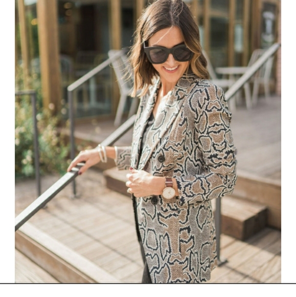 Cabi Python Blazer - Picture 2 of 8